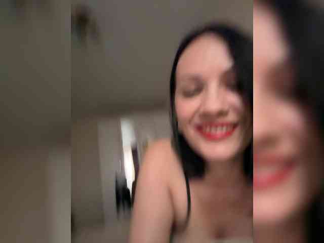 DominatriS webcam