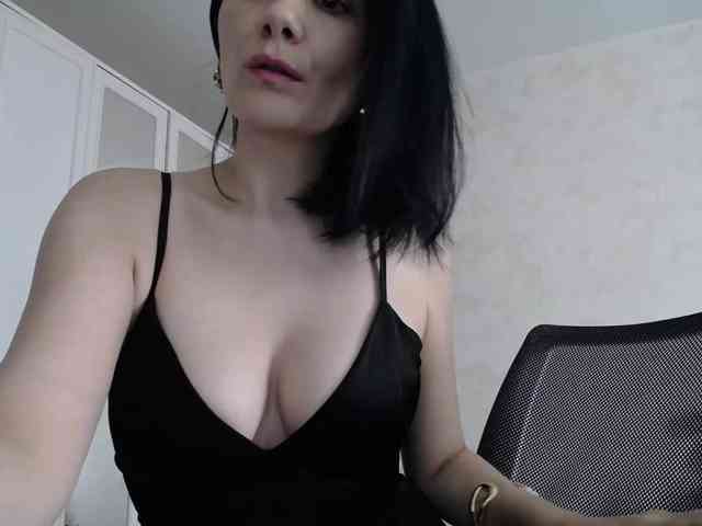 DominatriS webcam