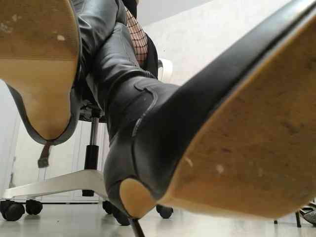 DominatriS webcam