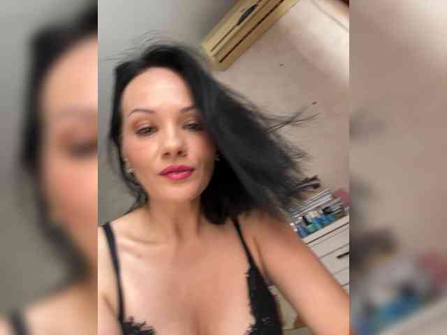 DominatriS webcam