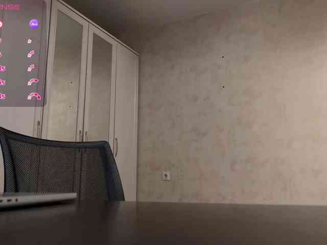 DominatriS webcam