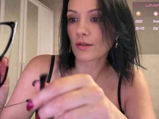 Model: DominatriS