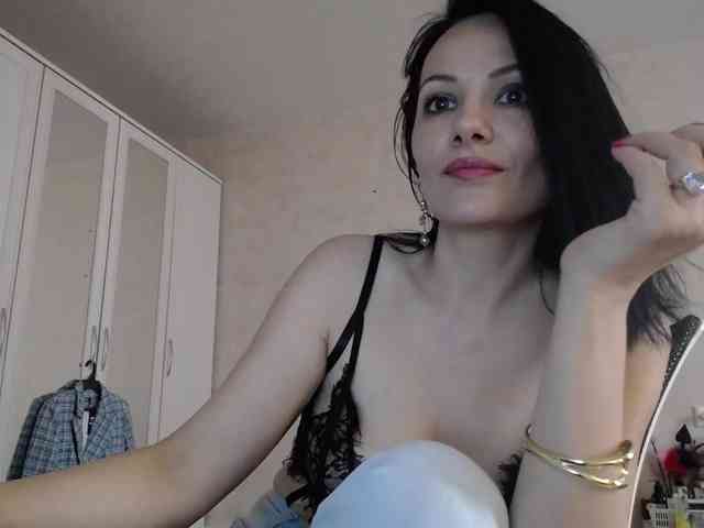 DominatriS webcam
