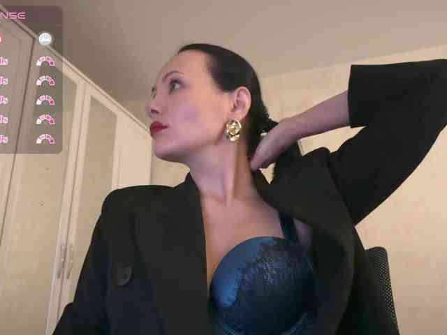 DominatriS webcam