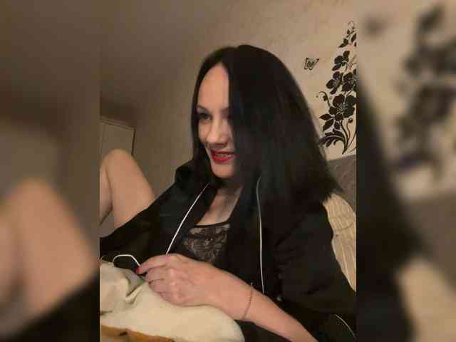 Model: DominatriS