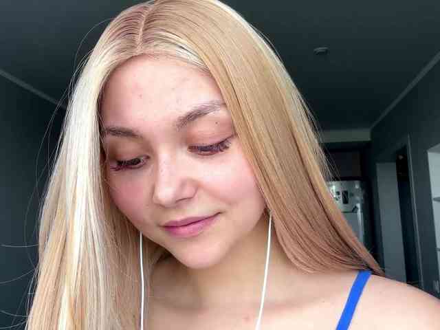 trislove webcam