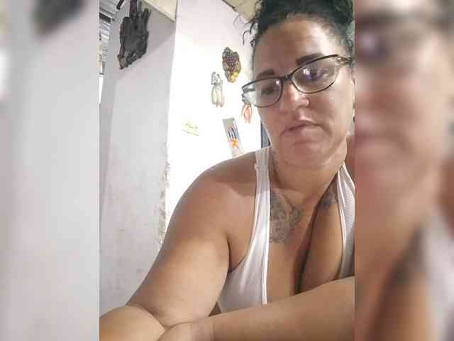 Alaya-hot1 webcam