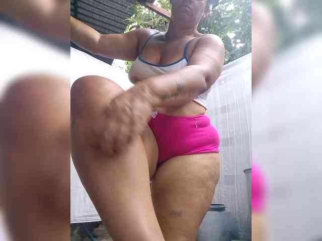 Alaya-hot1 webcam