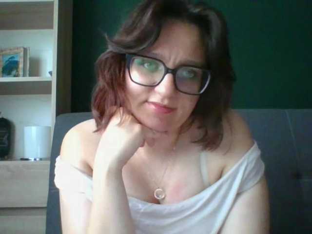 sensualParis live cam on BongaCams