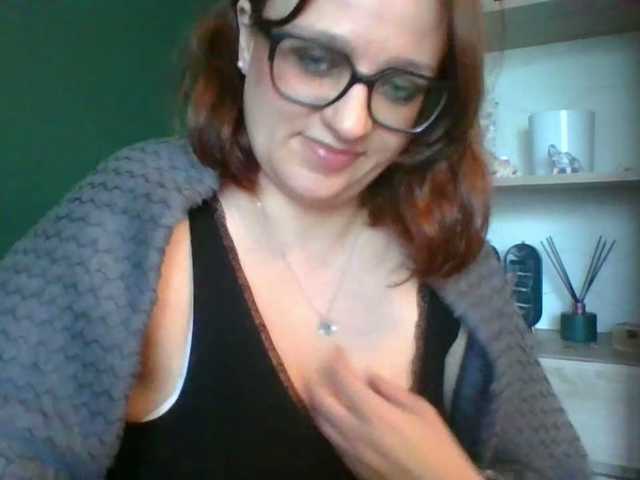 sensualParis live cam preview