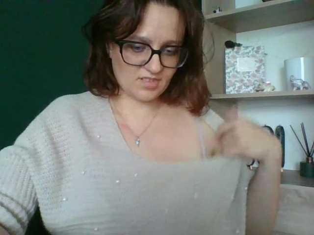sensualParis live cam on BongaCams