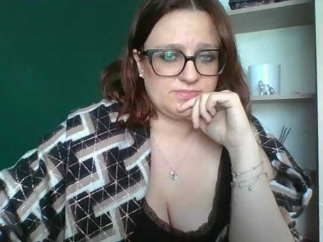 sensualParis live cam preview