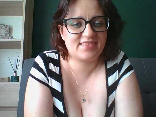 sensualParis live webcam show