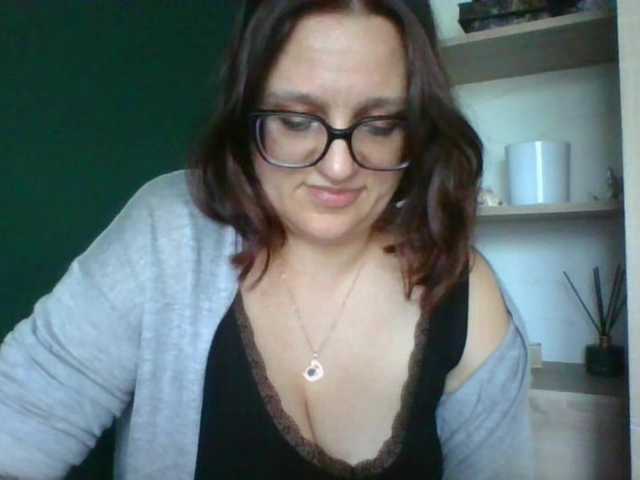 sensualParis live cam on BongaCams