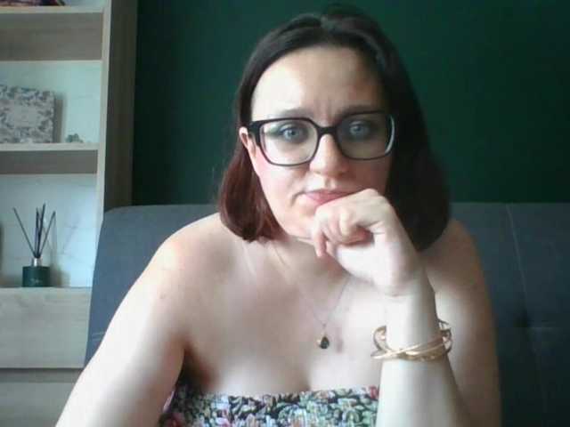 sensualParis live cam on BongaCams