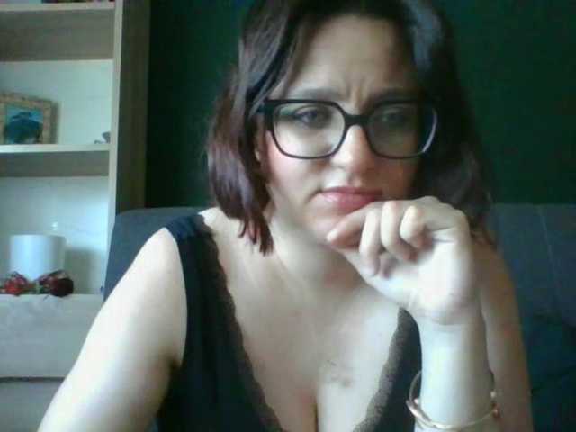sensualParis live cam on BongaCams