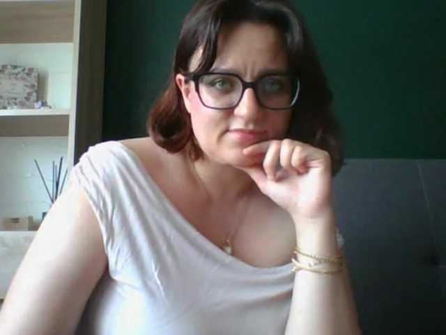 sensualParis live webcam show