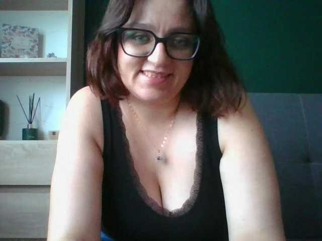 sensualParis live cam on BongaCams
