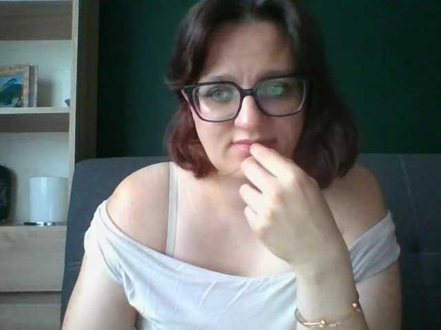 le modèle sensualParis est en webcam porno dans un show sur le site bongacams, il possède les tags suivants: White/Caucasian,Brunette,Shaved