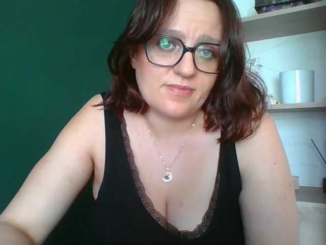 sensualParis live cam on BongaCams