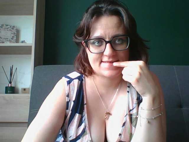 sensualParis live cam on BongaCams