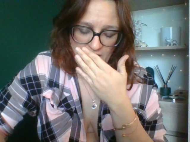 sensualParis live cam preview