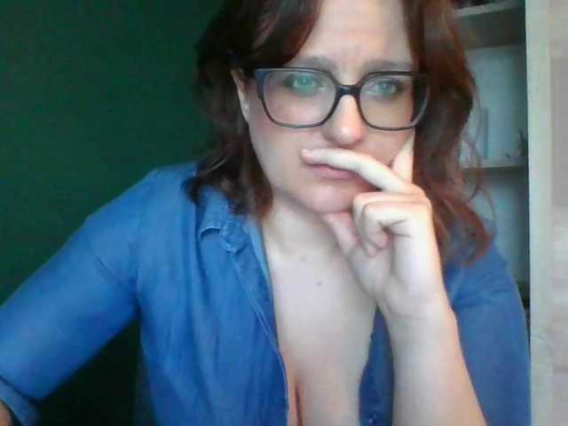 sensualParis live cam preview