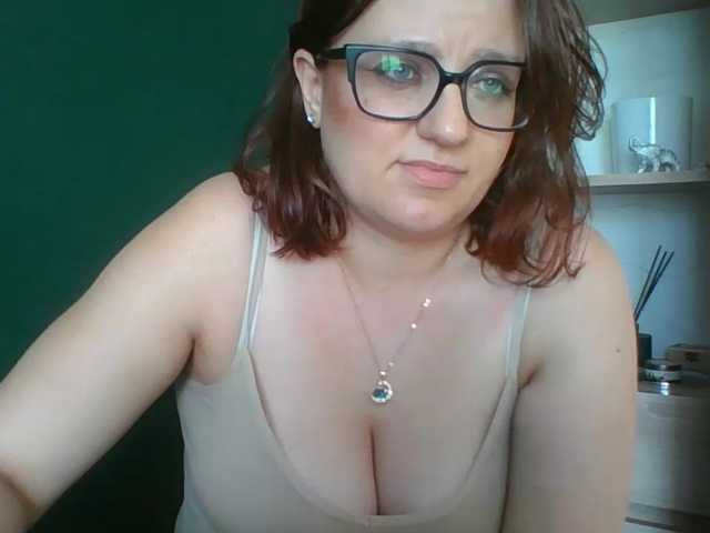 sensualParis live cam preview