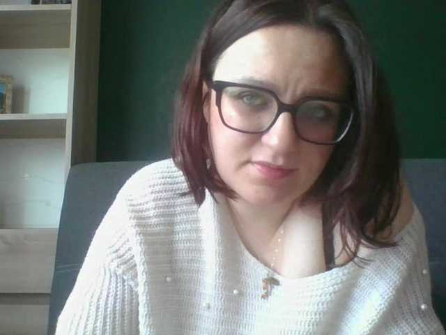 le modèle sensualParis est en webcam porno dans un show sur le site bongacams, il possède les tags suivants: White/Caucasian,Brunette,Shaved