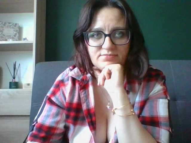 sensualParis live cam on BongaCams