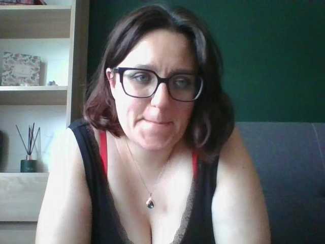 sensualParis live webcam show
