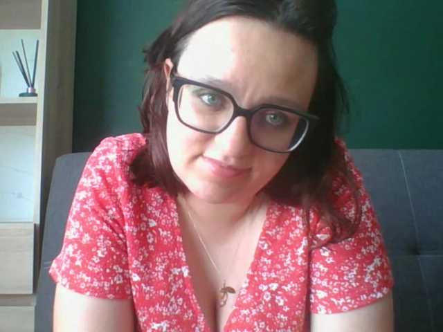 le modèle sensualParis est en webcam porno dans un show sur le site bongacams, il possède les tags suivants: White/Caucasian,Brunette,Shaved
