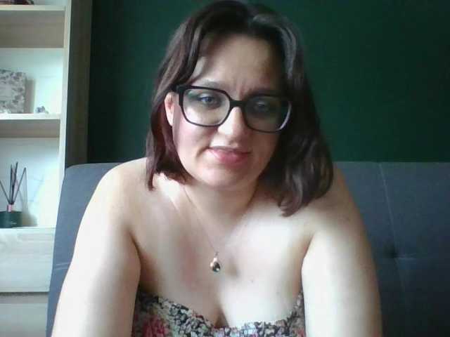 sensualParis live cam on BongaCams