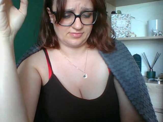 sensualParis live cam preview