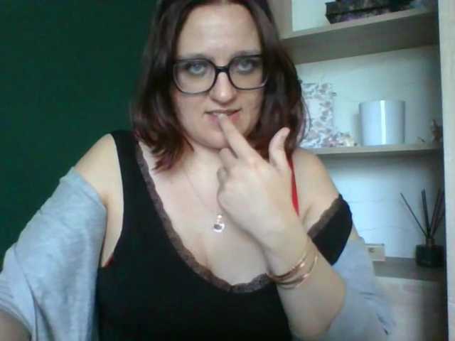 sensualParis live cam on BongaCams