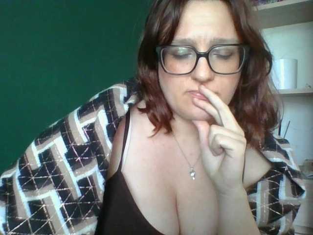sensualParis live cam preview