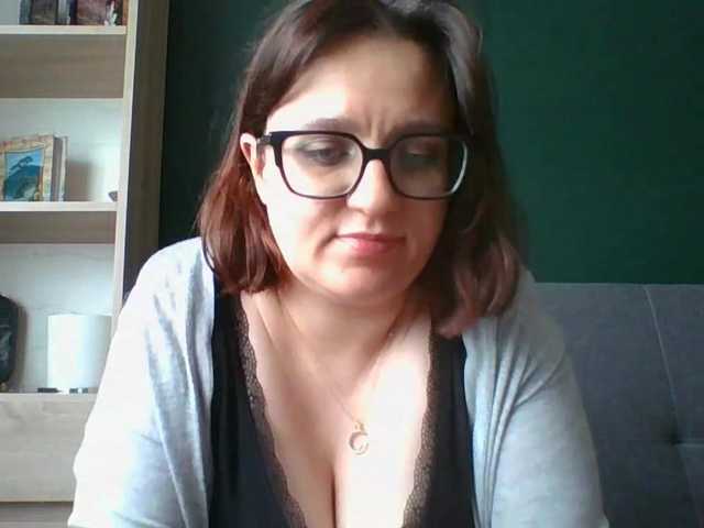 le modèle sensualParis est en webcam porno dans un show sur le site bongacams, il possède les tags suivants: White/Caucasian,Brunette,Shaved