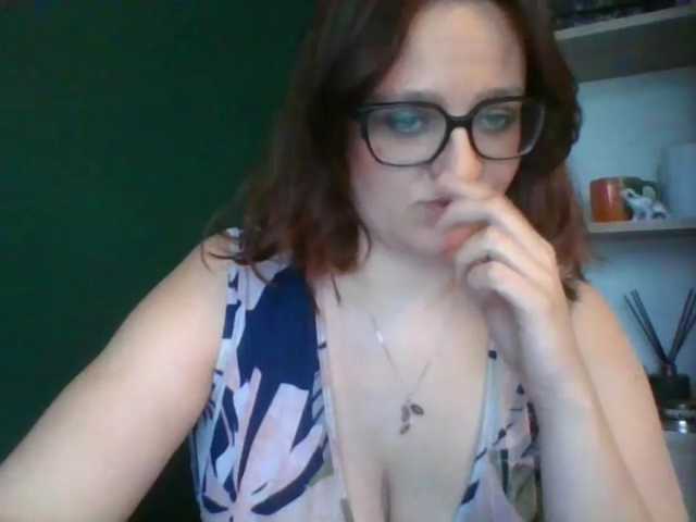 sensualParis live cam preview