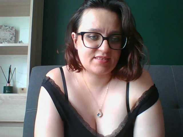sensualParis live cam on BongaCams