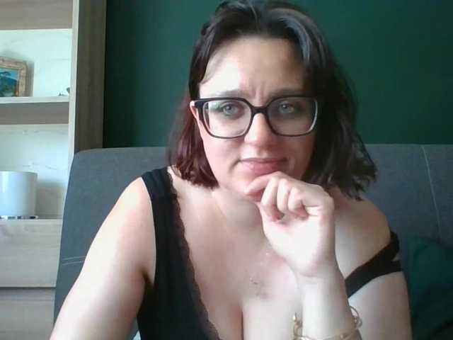 sensualParis live cam on BongaCams