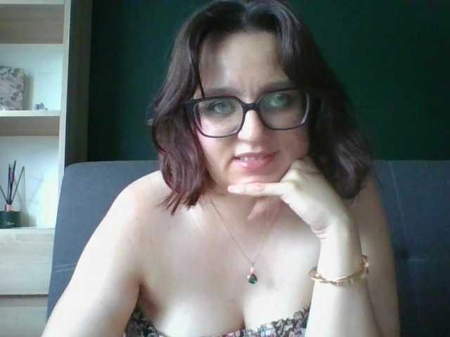 sensualParis live cam on BongaCams