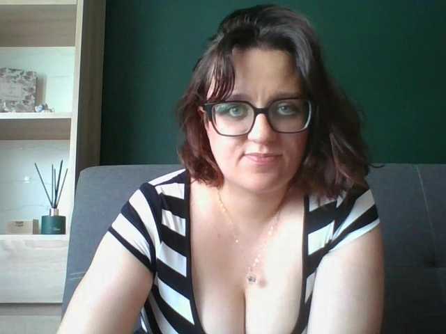 sensualParis live cam on BongaCams