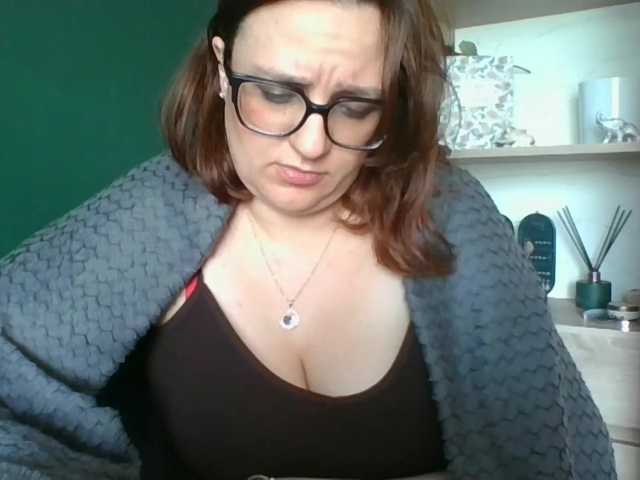 sensualParis live cam preview