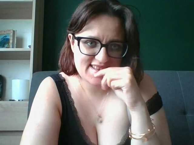 sensualParis live cam on BongaCams