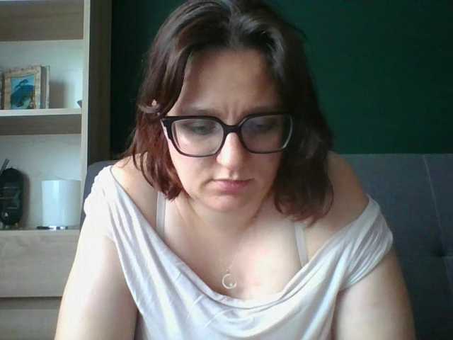 le modèle sensualParis est en webcam porno dans un show sur le site bongacams, il possède les tags suivants: White/Caucasian,Brunette,Shaved