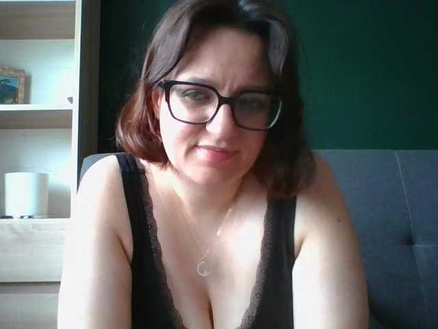 sensualParis live cam on BongaCams