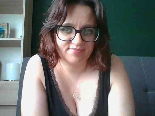 sensualParis webcam