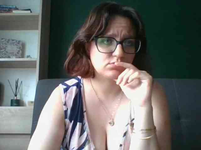 sensualParis webcam