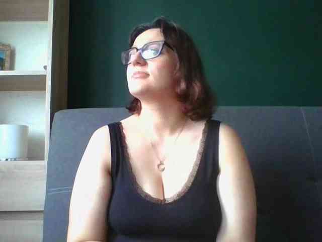 sensualParis webcam
