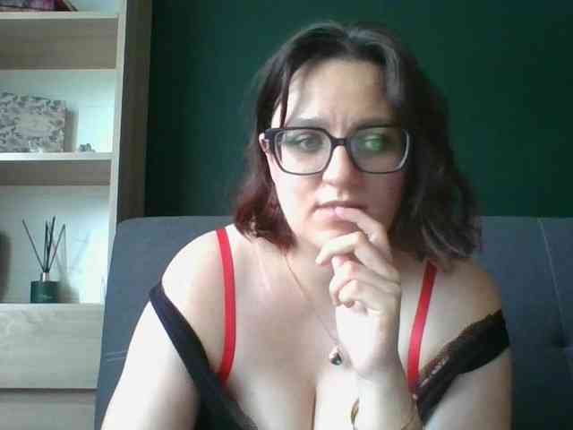 sensualParis webcam